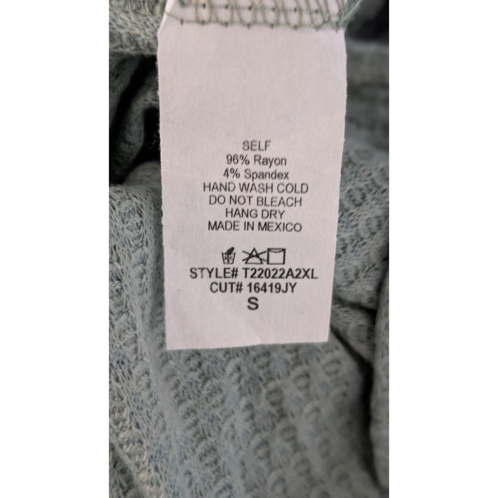 White Birch Sage Green Waffle Knit Camo Raglan Sleeve V-Neck Top Small - Picture 4 of 4